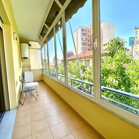 Experience At The New Bazaar Daire Tiran