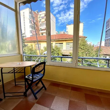 Experience, Authentic In The Heart Of Old Apartment *