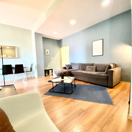 Experience, Authentic In The Heart Of Old Apartment *