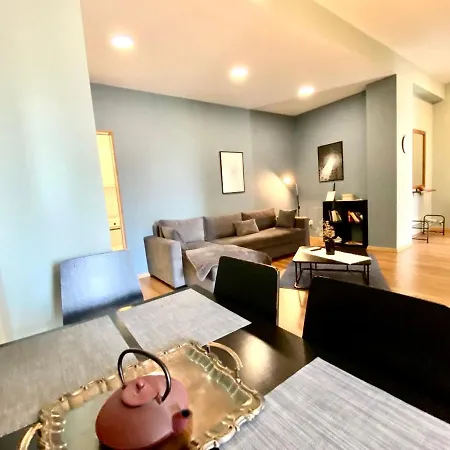 Experience, Authentic In The Heart Of Old Apartment