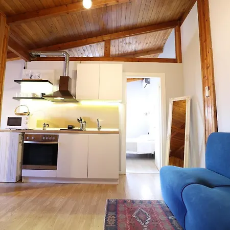 Experience At The New Bazaar טיראנה