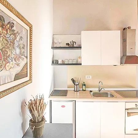 Experience, Authentic In The Heart Of Old Apartment