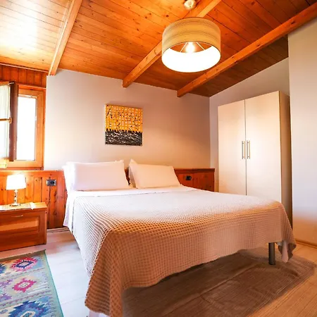 Experience, Authentic In The Heart Of Old Apartment *