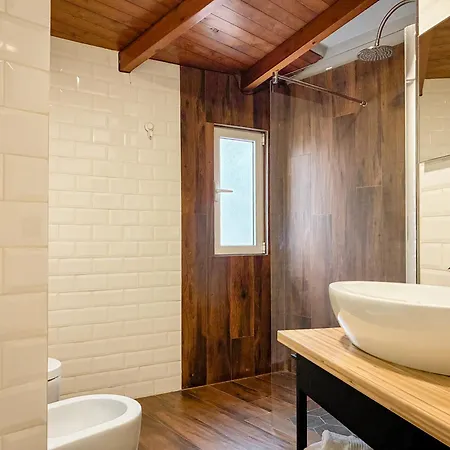 Experience At The New Bazaar דירה טיראנה