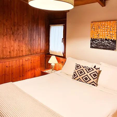 Experience At The New Bazaar דירה