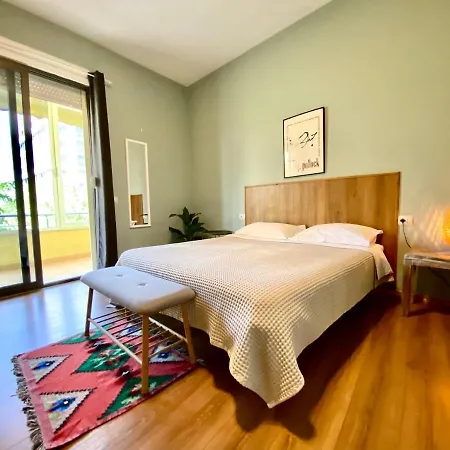 Experience At The New Bazaar