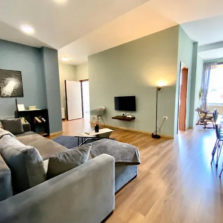 Experience, Authentic In The Heart Of Old