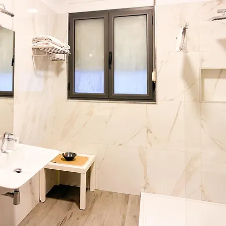 Experience At The New Bazaar Apartament *